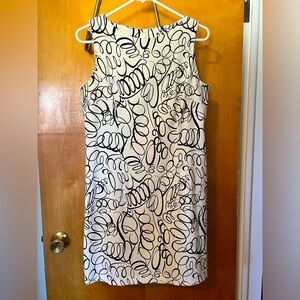 Women’s AGB White and Black swirl pattern sleeveless petite size 12 Dress